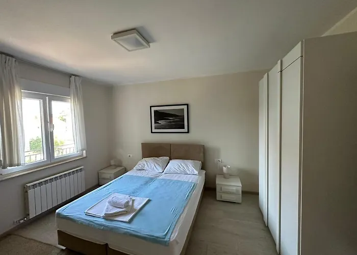 Ribarska Koliba - Rosa * Μεντουλίν